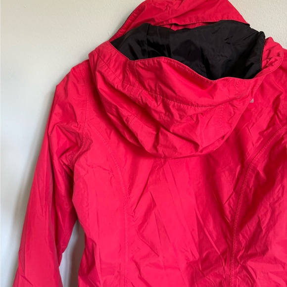 The North Face Hyvent Hooded Rain Jacket - Picture 11 of 14